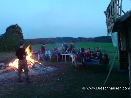 ../Images/osterfeuer111.jpg