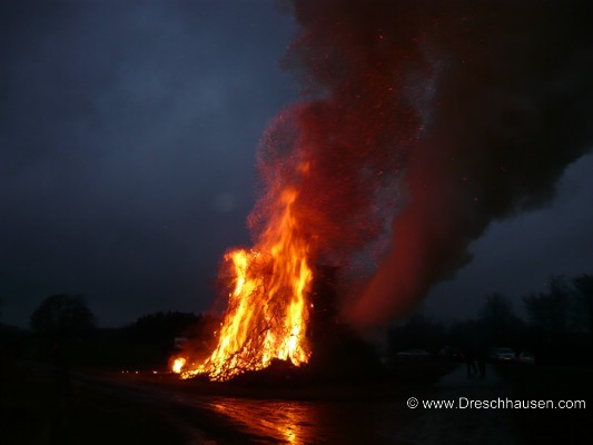 ../Images/osterfeuer391.jpg