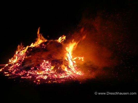 ../Images/osterfeuer425.jpg